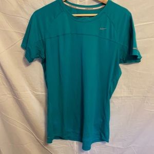 Short sleeve Nike athletic shirt